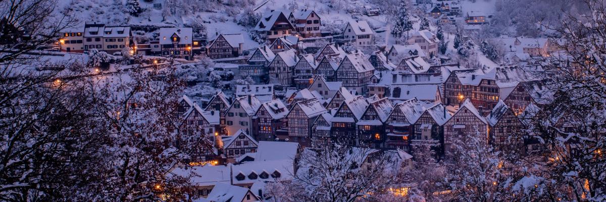 Schwarzwalddorf im Winter